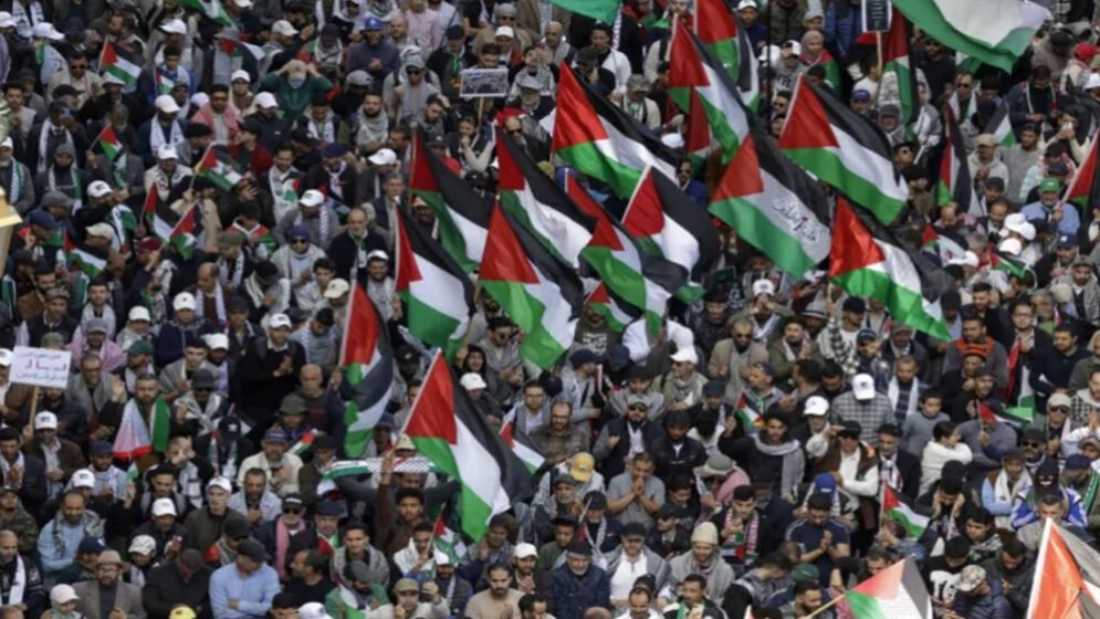 গাজায় ইসরাইলের হামলা এবং মার্কিন সমর্থনের প্রতিবাদে মরক্কোয় বিক্ষোভ