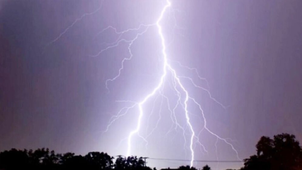 বজ্রপাতে ৪ জনের মৃত্যু, আহত ২