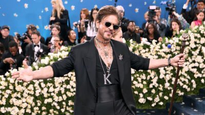 মেট গালায় ইতিহাস গড়লেন শাহরুখ