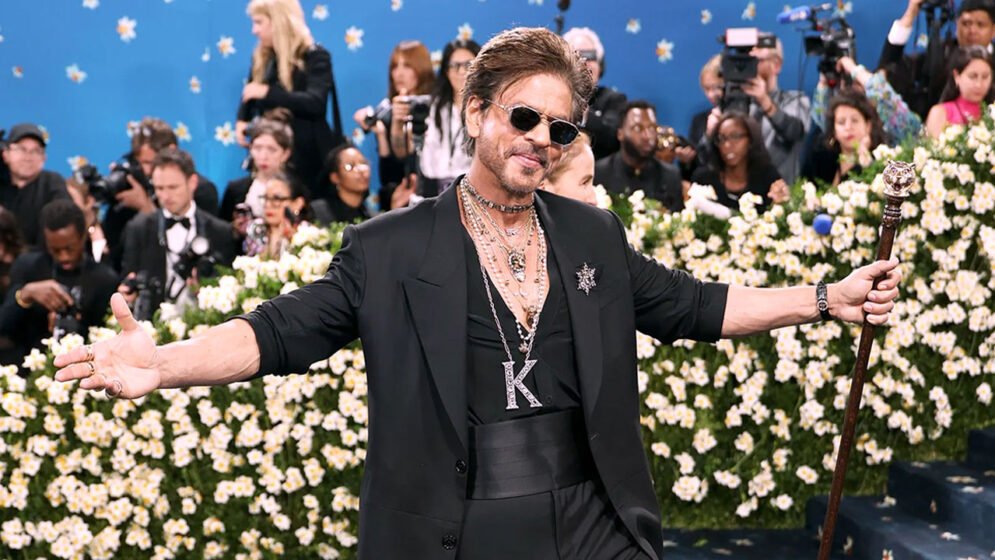 মেট গালায় ইতিহাস গড়লেন শাহরুখ