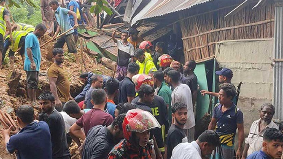 গোলাপগঞ্জে টিলা ধসে ২ সন্তানসহ মা-বাবার মৃ ত্যু