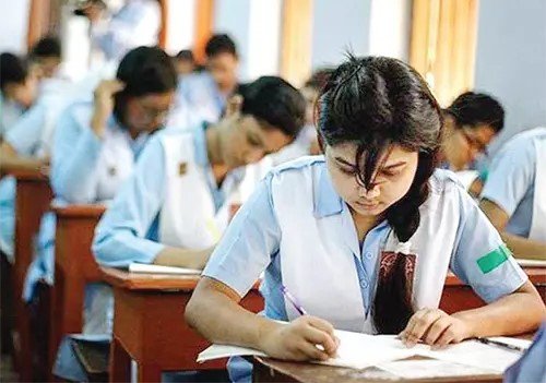 করোনা সংক্রমণ বাড়লেও এইচএসসি পরীক্ষা হবে সময়মতো, বাড়ছে সতর্কতা