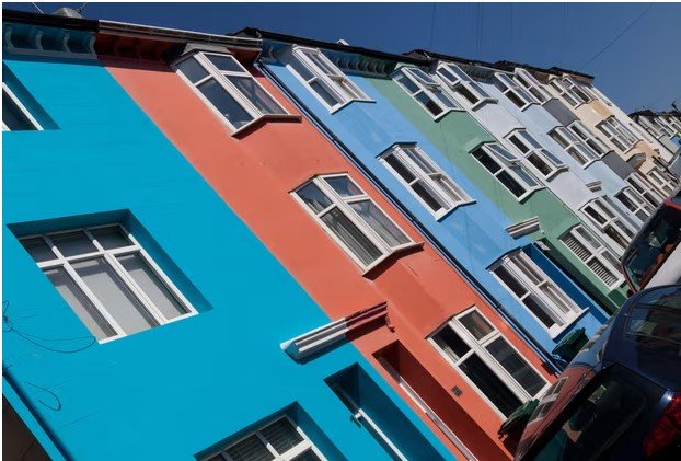 যুক্তরাজ্যে বাড়ির দাম সবচেয়ে বেশি কমেছে দুই বছরে