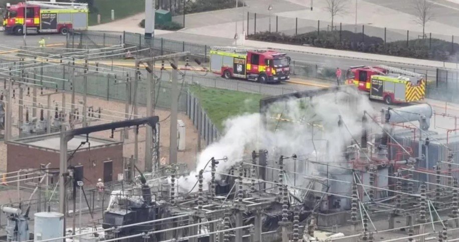 সাত বছর আগেই ধরা পড়া ত্রুটিতে হিথ্রোতে ভয়াবহ অগ্নিকাণ্ড ও বিমানবন্দর বন্ধ