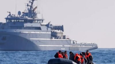 যুক্তরাজ্যে অভিবাসীদের হোটেল আশ্রয় নয়, যেন আতঙ্ক