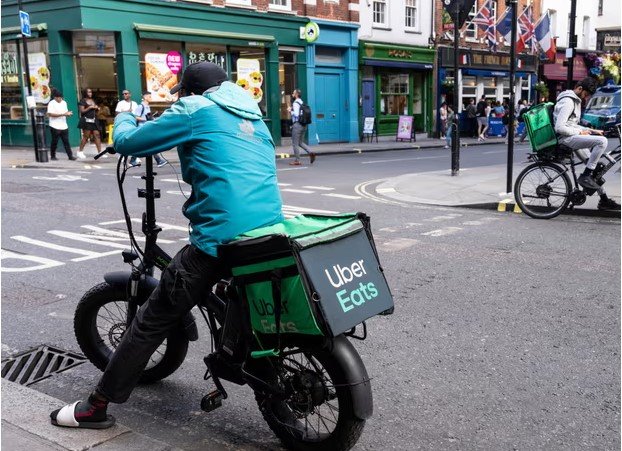 আশ্রয়প্রার্থীদের চাকরি নেওয়ার বিরুদ্ধে হোম অফিসের ‘দেশব্যাপী অভিযান’