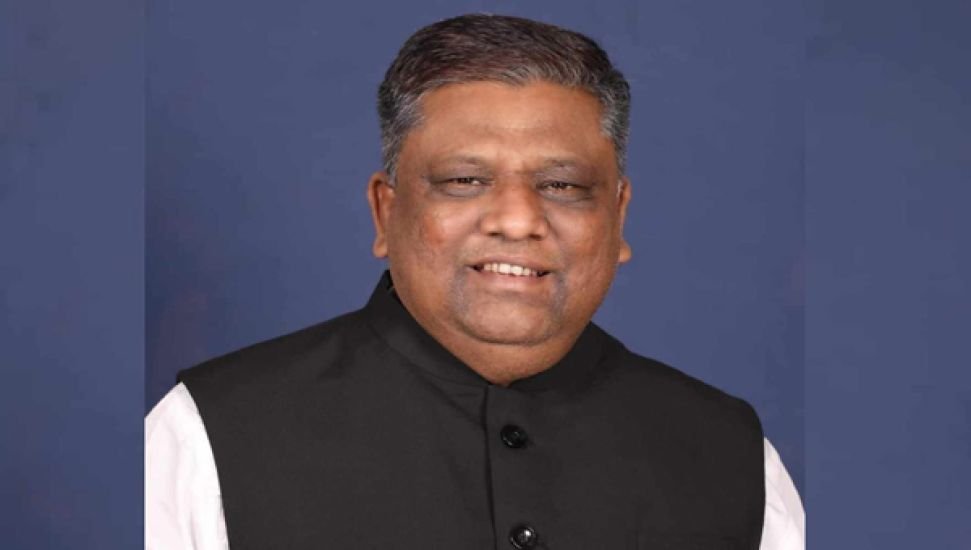 দেশত্যাগে নিষেধাজ্ঞা সাবেক মেয়র আনোয়ারুজ্জামানের