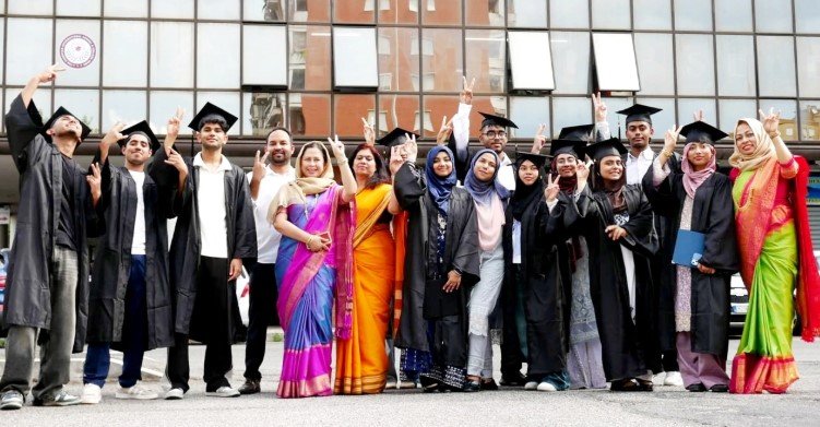ইতালিতে ‘ও-লেভেল’ পরীক্ষায় বাংলাদেশি শিক্ষার্থীদের চমকপ্রদ সাফল্য