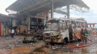 সিএনজি স্টেশনে ভয়াবহ বিস্ফোরণে বাসসহ ১১ যান পুড়ে ছাই