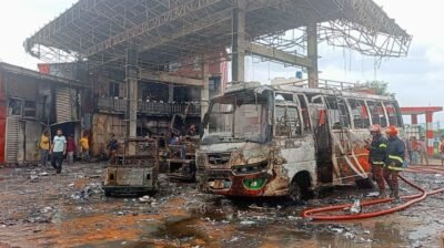 সিএনজি স্টেশনে ভয়াবহ বিস্ফোরণে বাসসহ ১১ যান পুড়ে ছাই