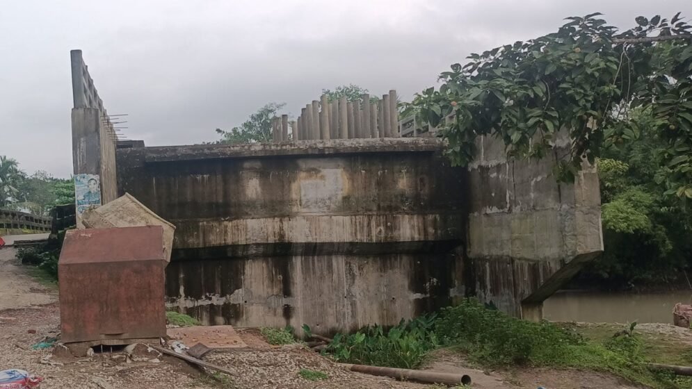 পাঁচ বছরেও শেষ হয়নি সাড়ে ৬ কোটি টাকার সেতুর নির্মাণ কাজ
