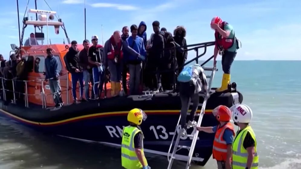 অবৈধদের আটক ও ফেরত পাঠানো হবে” — কঠোর হুঁশিয়ারি প্রধানমন্ত্রীর