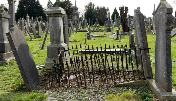 জেলেই মারা গেলেন আসামি, কবরে গিয়ে ক্ষমা চাইল পুলিশ