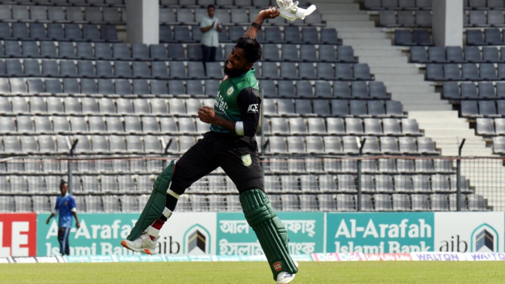 টেলএন্ডারদের দৃঢ়তায় বরিশালের বিপক্ষে নাটকীয় জয় সিলেটের