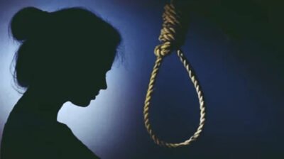 ভাইয়ের বিয়েতে যেতে না পেরে গলায় ফাঁস দিয়ে আত্মহত্যা