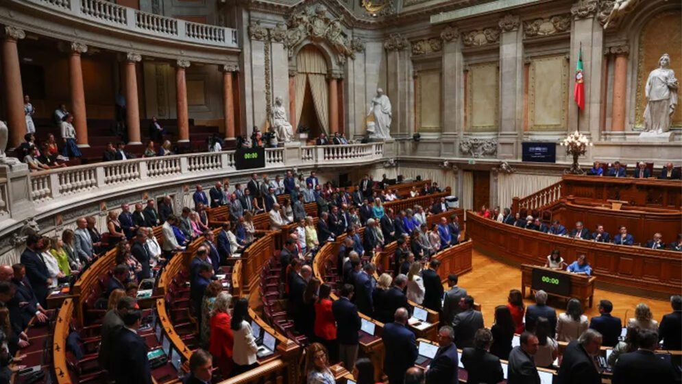 পর্তুগালে জনসমক্ষে নিকাব নিষিদ্ধে পার্লামেন্টে বিল পাস