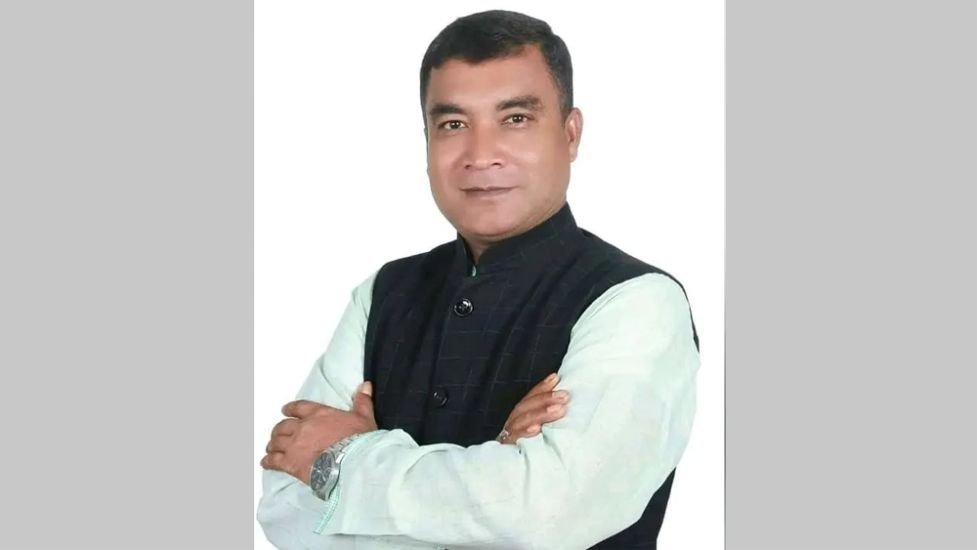 দুধ দিয়ে গোসল করেও শেষ রক্ষা হলো না: আ.লীগ নেতা মাসুদ কারাগারে