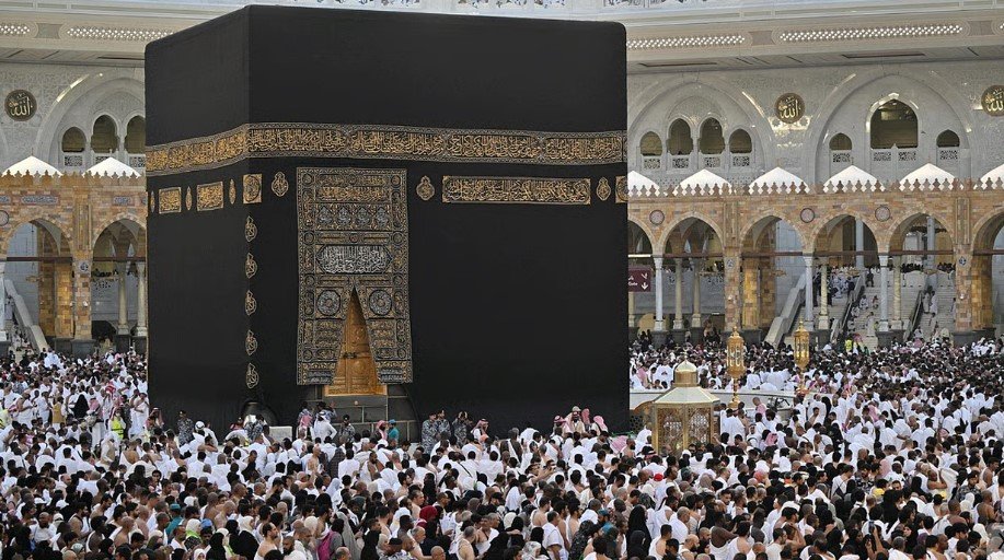 ওমরাহ ভিসার মেয়াদে নতুন নিয়ম চালু করল সৌদি আরব