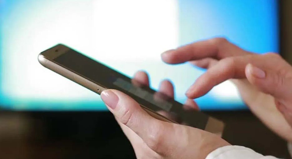 অবৈধ মোবাইল বন্ধে বিটিআরসির অভিযান, এসএমএসে জানা যাবে ফোন বৈধ কি না