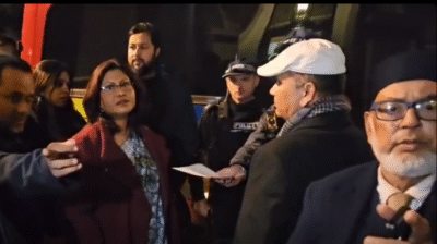 লন্ডনে বাংলাদেশ সেন্টারে হাইকমিশনারের সভায় উত্তেজনা, দুই পক্ষের তীব্র বাকবিতণ্ডা