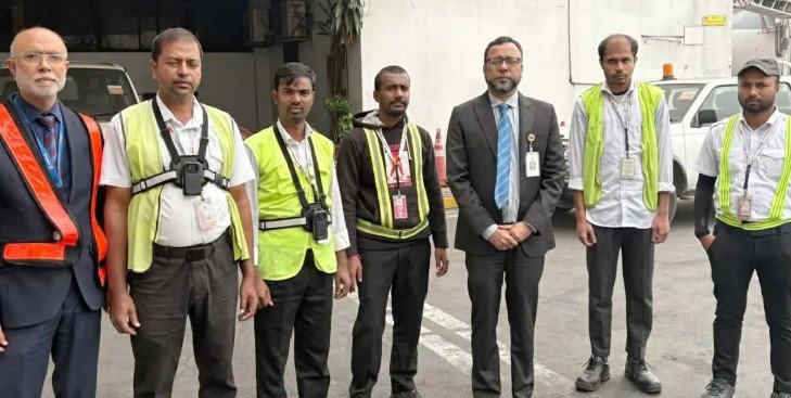 লাগেজ হ্যান্ডলিংয়ে স্বচ্ছতা আনতে বিমানবন্দরে কর্মীদের শরীরে ক্যামেরা