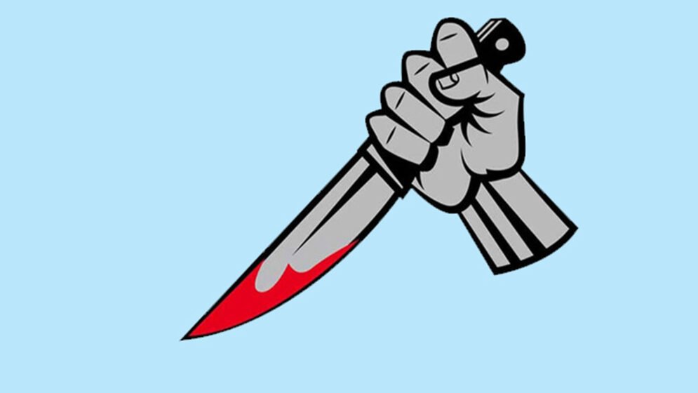 গাঁজা কেনার ১০ টাকা কম দেওয়ায় স্কুলছাত্রকে কুপিয়ে জখম