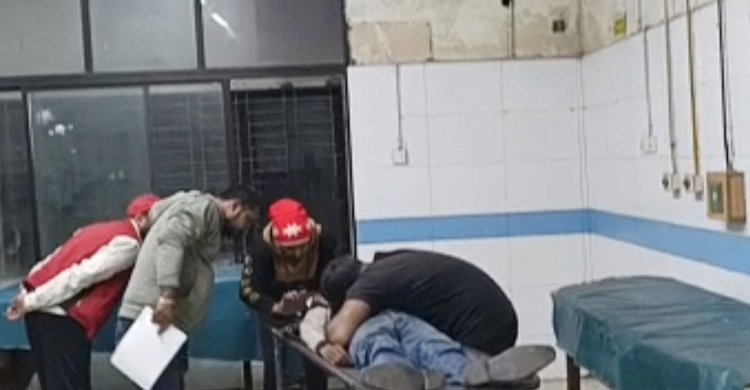 হাদির স্টাইলে সন্ত্রাসীদের গুলিতে সাংবাদিক নিহত