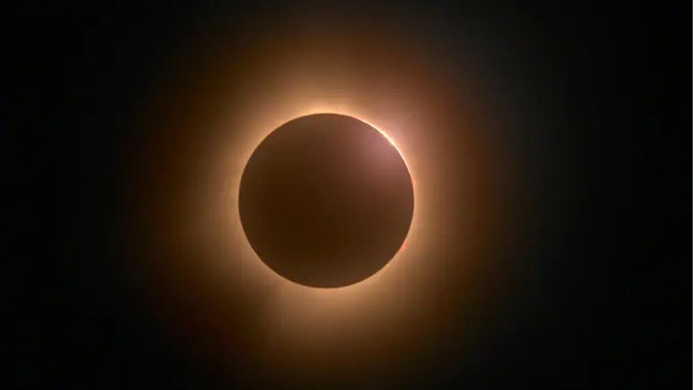 বছরের প্রথম সূর্যগ্রহণ মঙ্গলবার